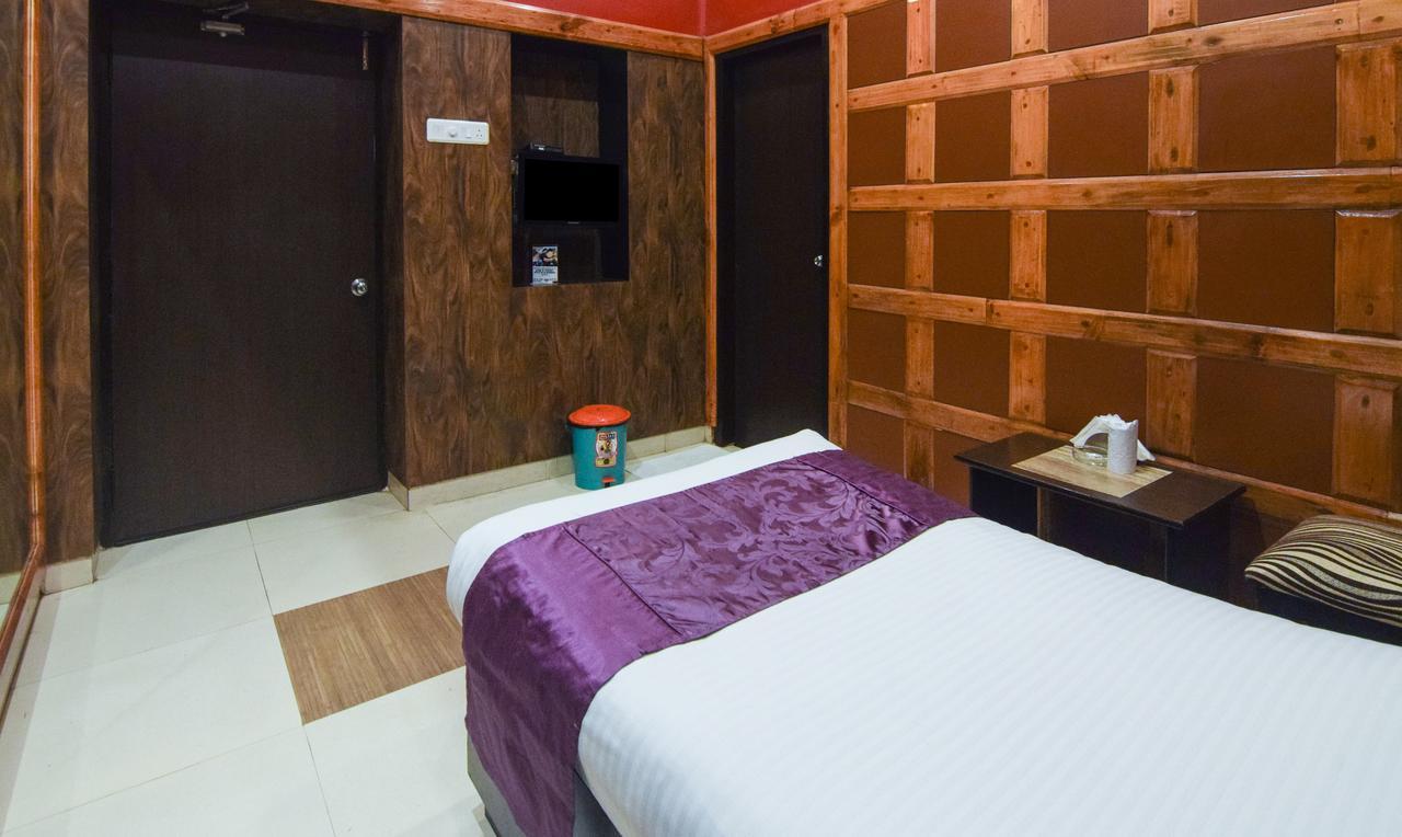 ורנאסי Hotel Varuna מראה חיצוני תמונה