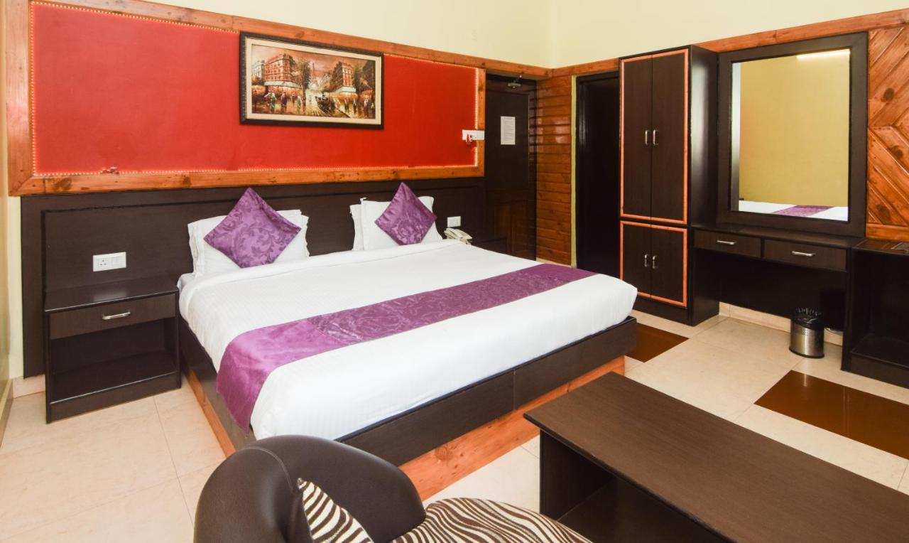 ורנאסי Hotel Varuna מראה חיצוני תמונה