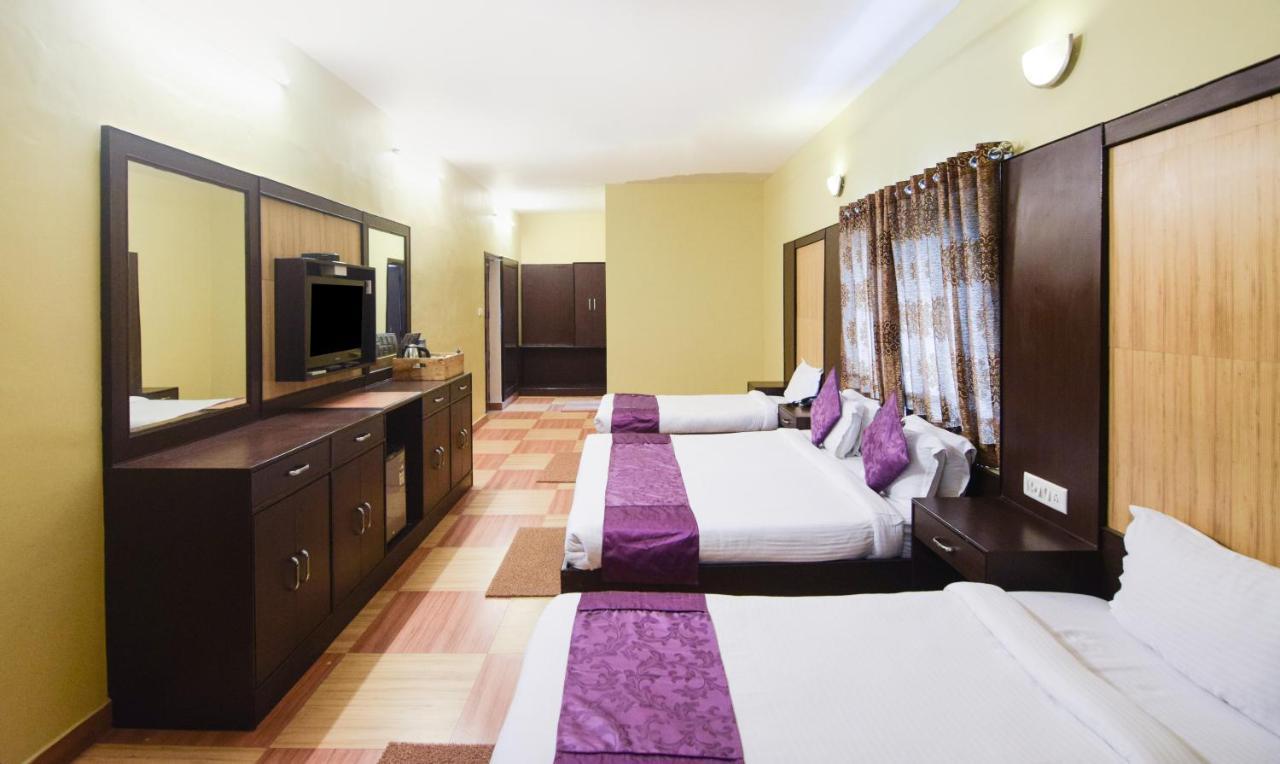 ורנאסי Hotel Varuna מראה חיצוני תמונה