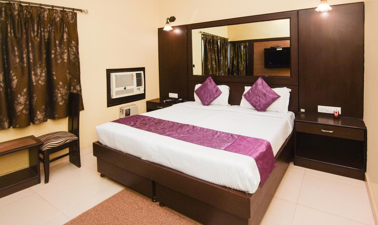 ורנאסי Hotel Varuna מראה חיצוני תמונה
