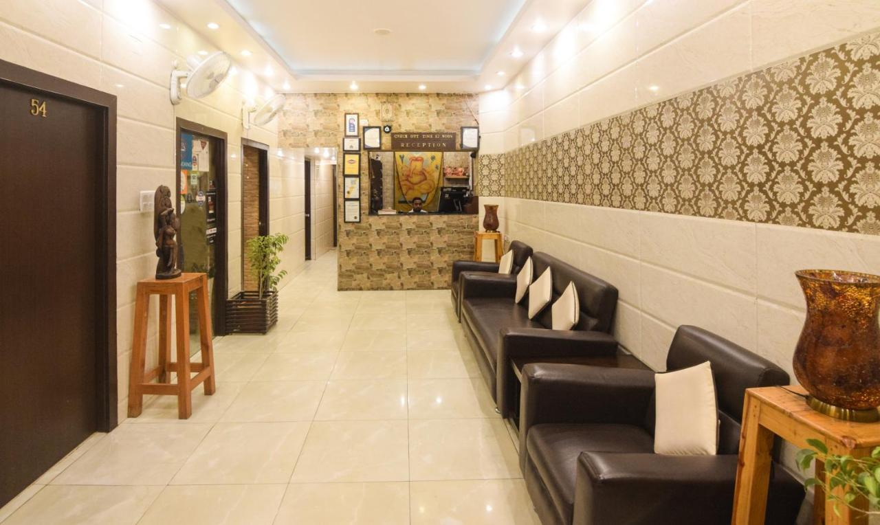 ורנאסי Hotel Varuna מראה חיצוני תמונה